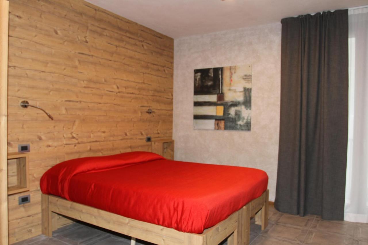 B&B Corte Rossa Tirano Exterior foto